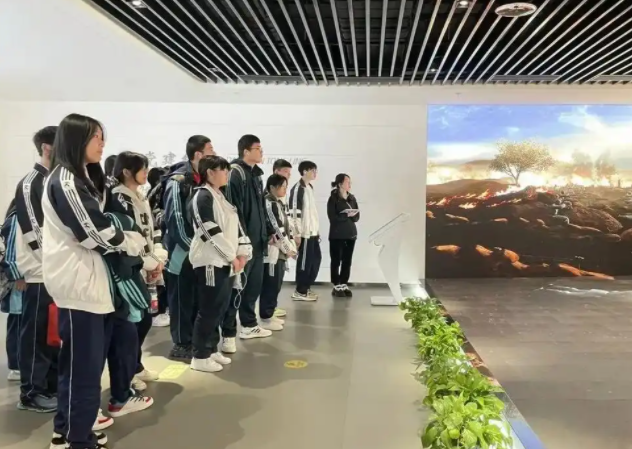 把勇于奋斗敢于贡献的体育精力作为推进教育继续进步的动力基因 把勇于奋斗敢于贡献的体育精力作为推进教育继续进步的动力基因