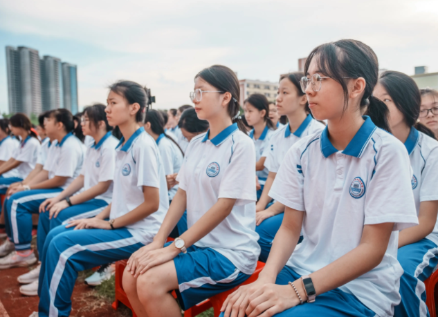 前瞻配备教育资源进步资源供应建立高中学龄人口动态监测预警